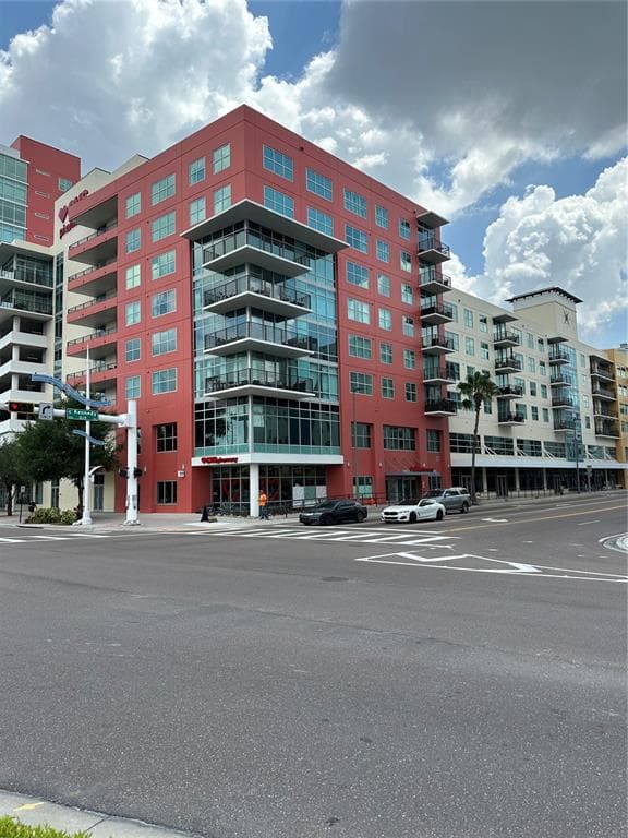 1120 E KENNEDY BOULEVARD UNIT 517W TAMPA, FL 33602