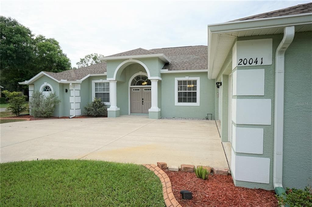 20041 DEER HAVEN DRIVE LUTZ, FL 33558