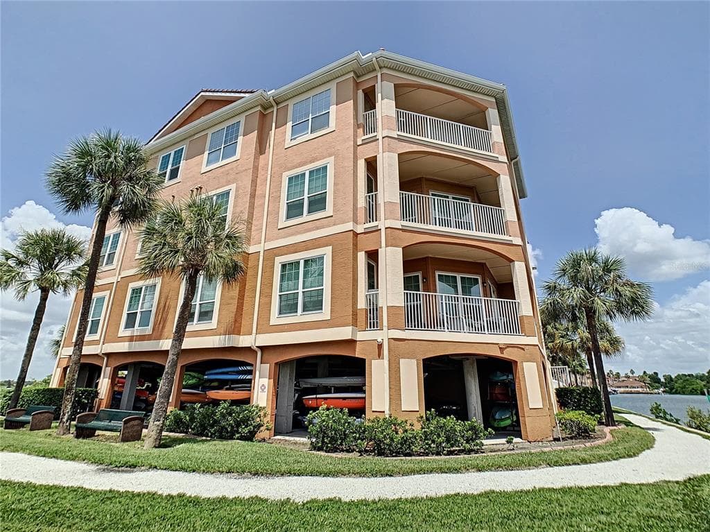 5000 CULBREATH KEY WAY UNIT 9117 TAMPA, FL 33611