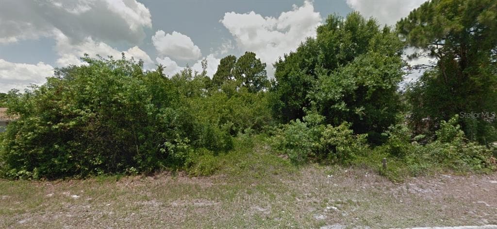 2215 17TH AVENUE SW VERO BEACH, FL 32962