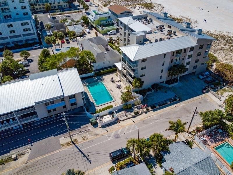 15 GLENDALE STREET UNIT B8 CLEARWATER, FL 33767
