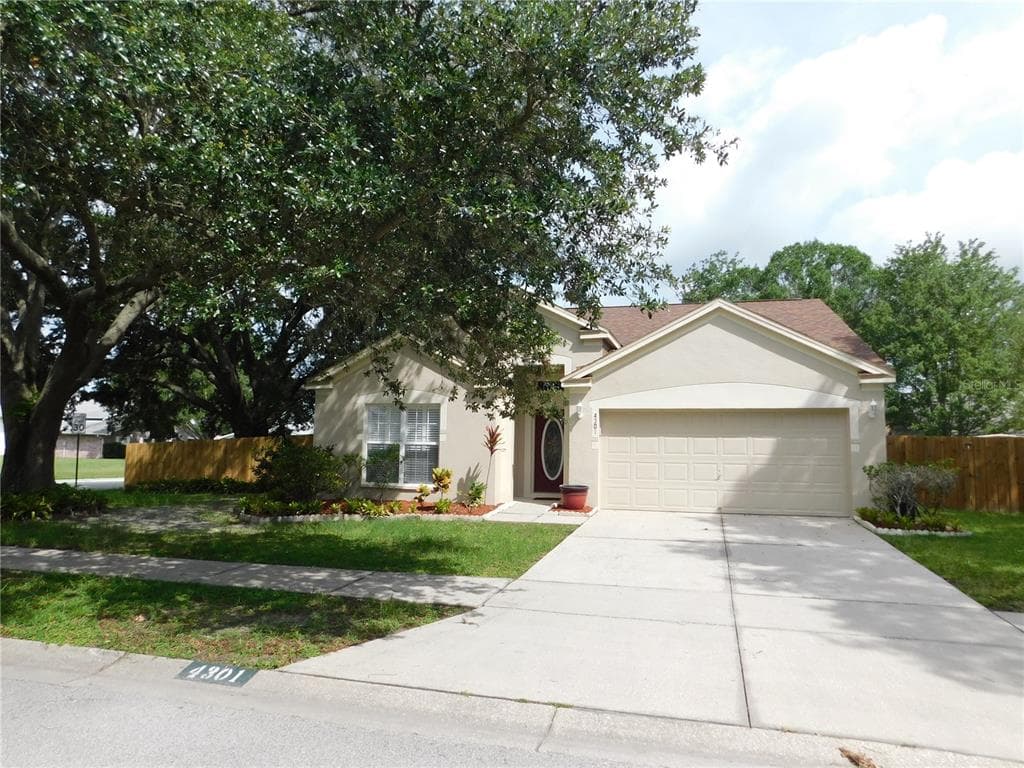 4301 FAYETTE DRIVE LUTZ, FL 33559