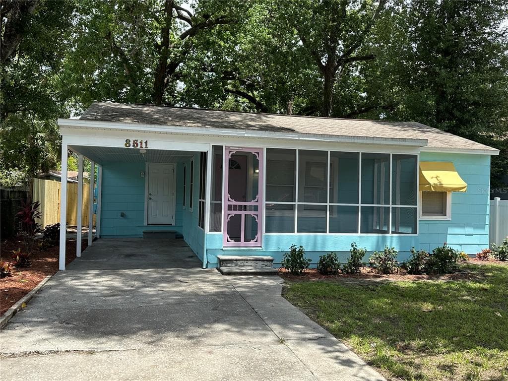8511 N EDISON AVENUE TAMPA, FL 33604