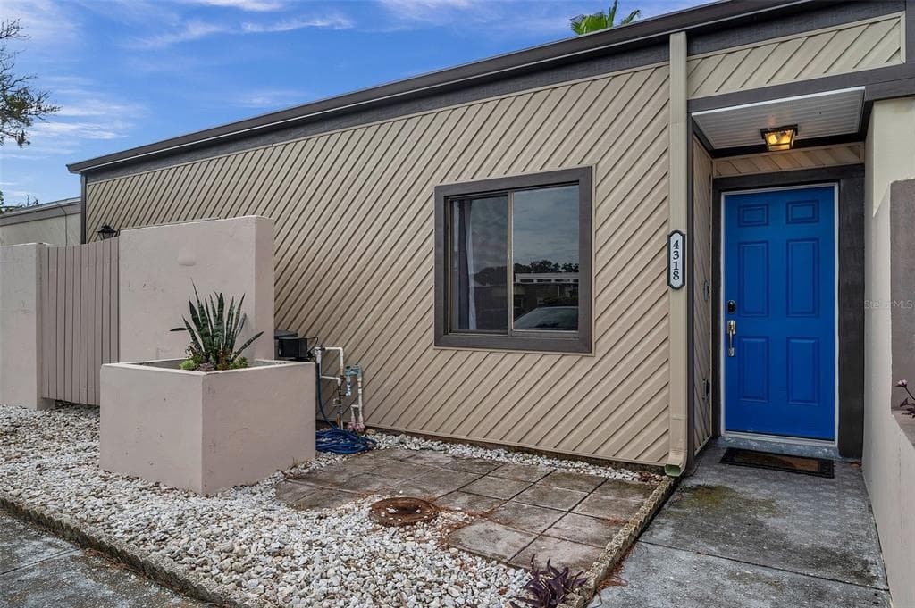 4318 CEDAR GROVE ST HOLIDAY, FL 34691