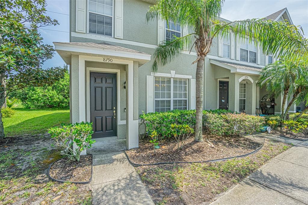 8790 CHRISTIE DRIVE LARGO, FL 33771