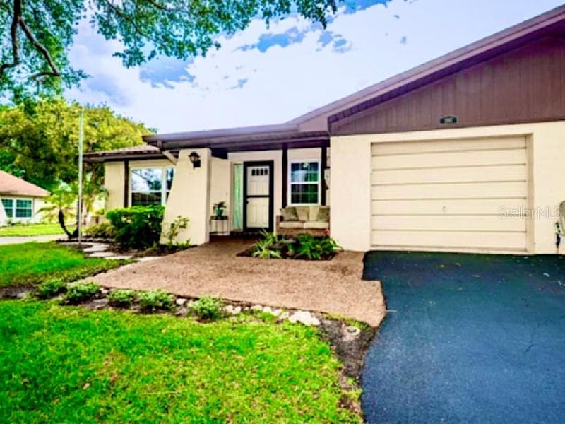 1587 HEATHER RIDGE BOULEVARD DUNEDIN, FL 34698