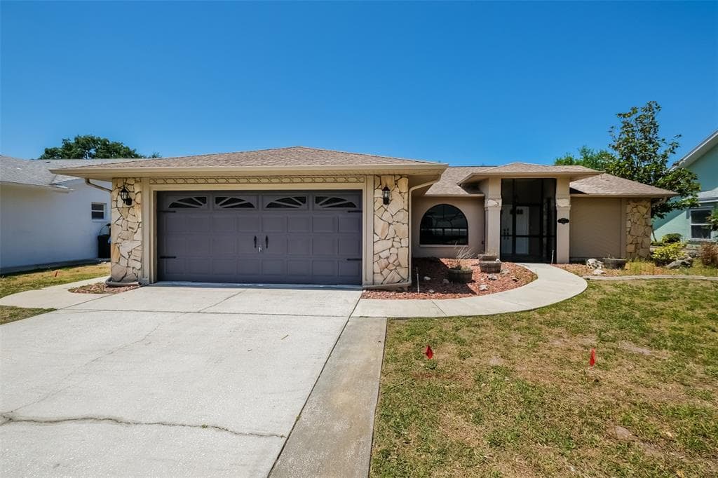 4613 SAWGRASS BOULEVARD NEW PORT RICHEY, FL 34653