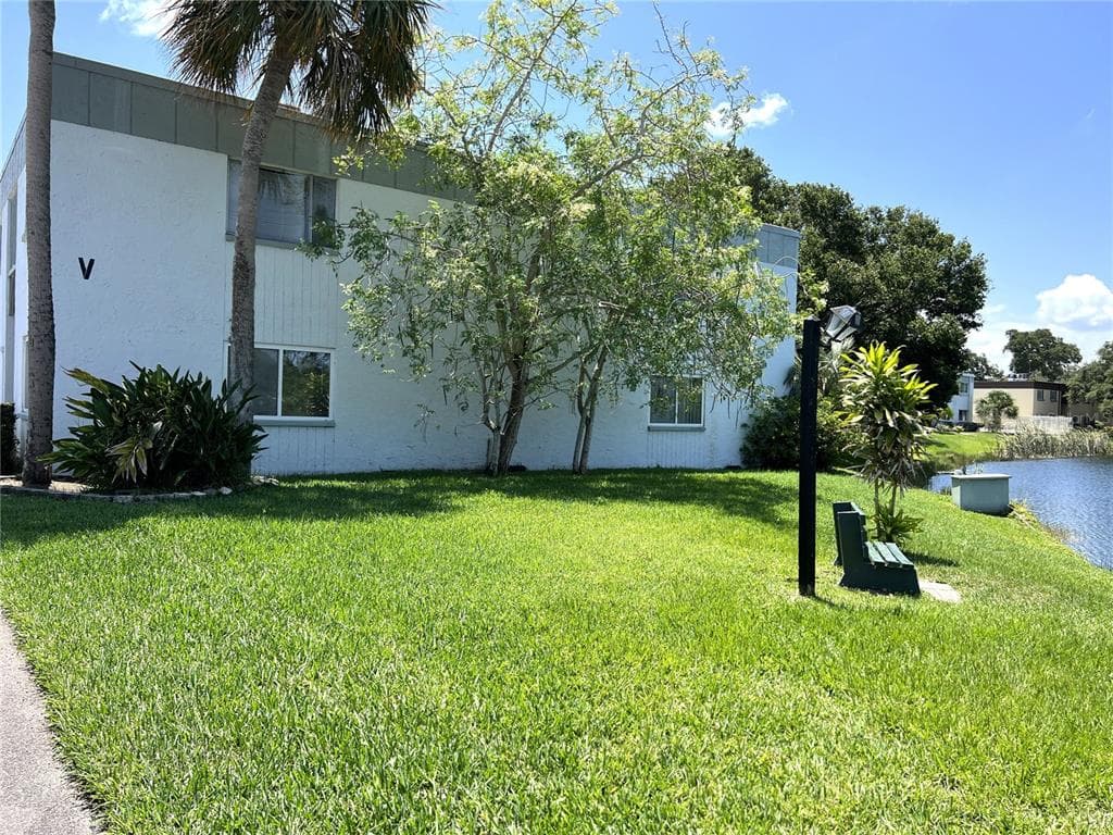 811 N KEENE ROAD UNIT V-4 CLEARWATER, FL 33755