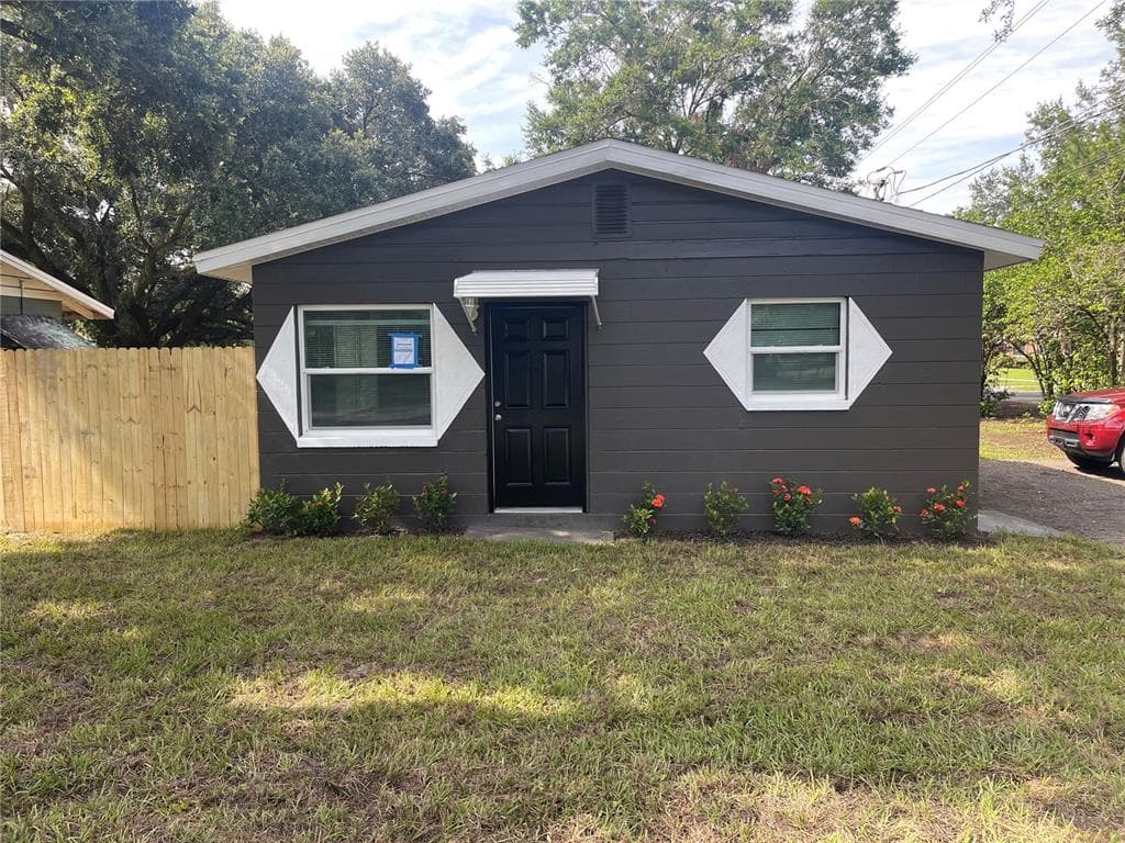 1009 W WASHINGTON STREET PLANT CITY, FL 33563