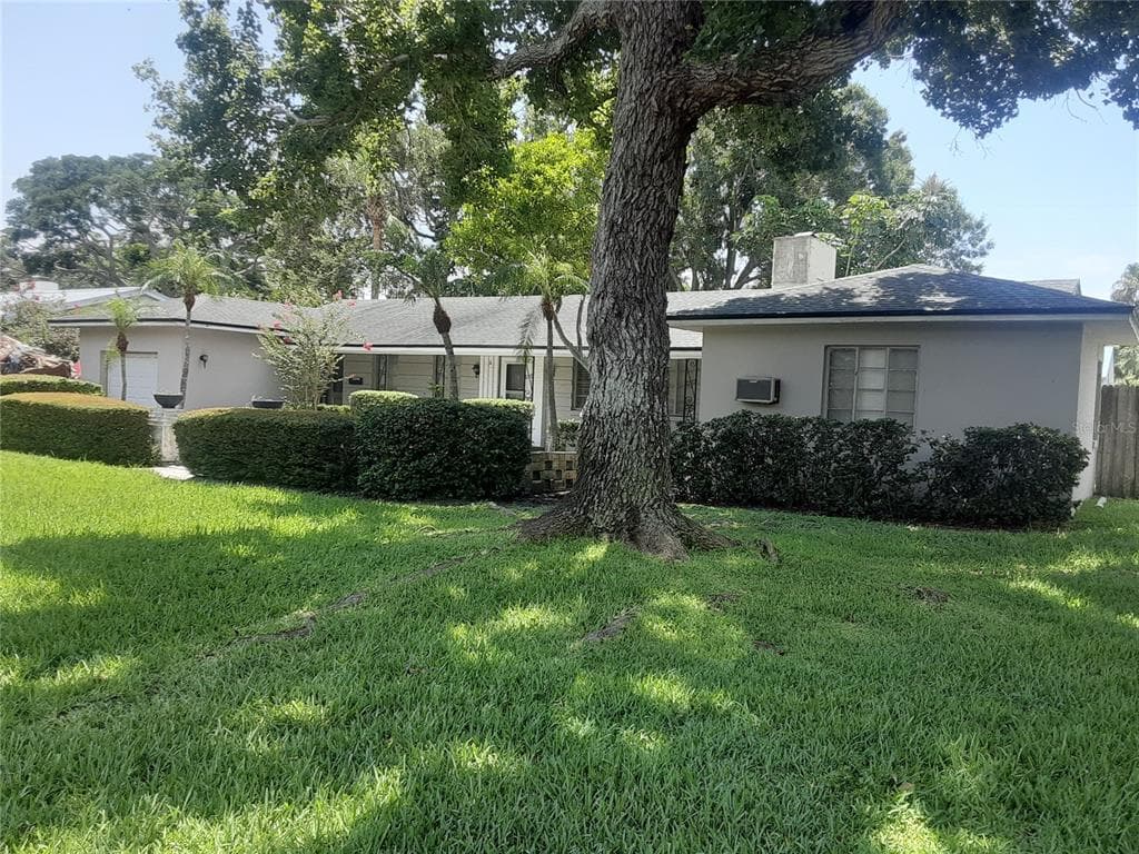 120 63RD AVENUE S ST PETERSBURG, FL 33705