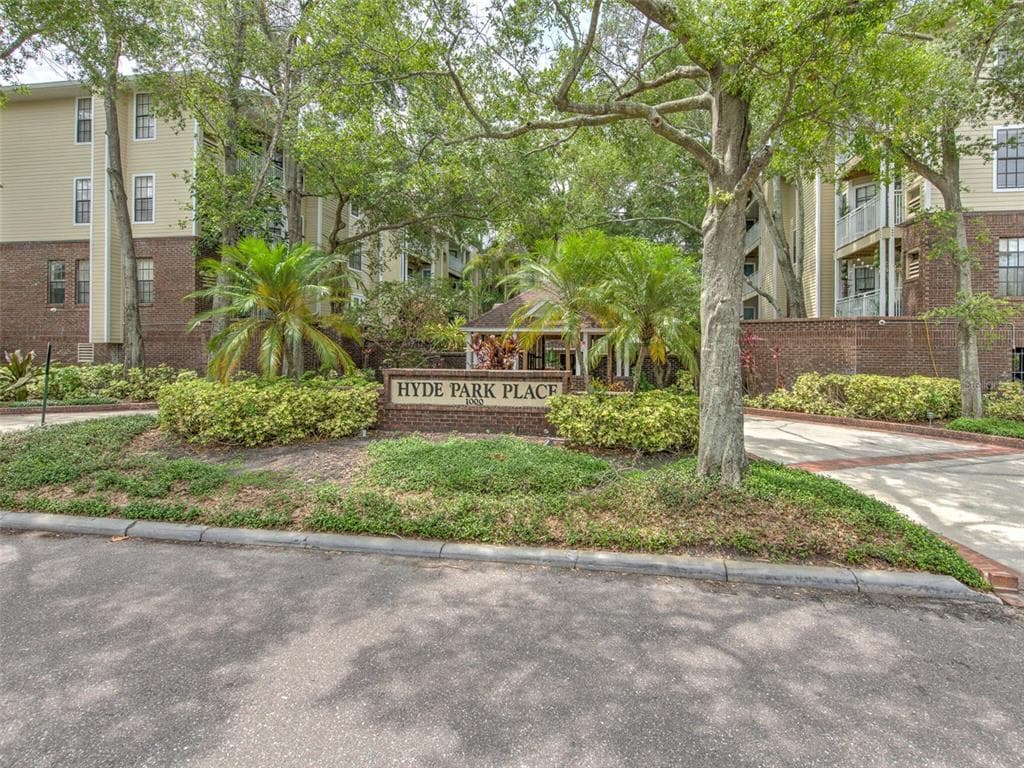 1000 W HORATIO STREET UNIT 123 TAMPA, FL 33606