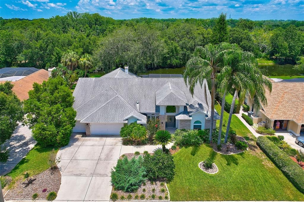 17911 CLEAR LAKE DRIVE LUTZ, FL 33548