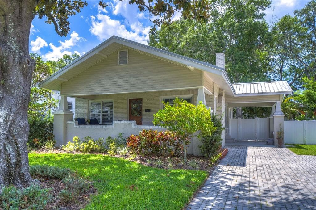 1010 W RIVER HEIGHTS AVENUE TAMPA, FL 33603