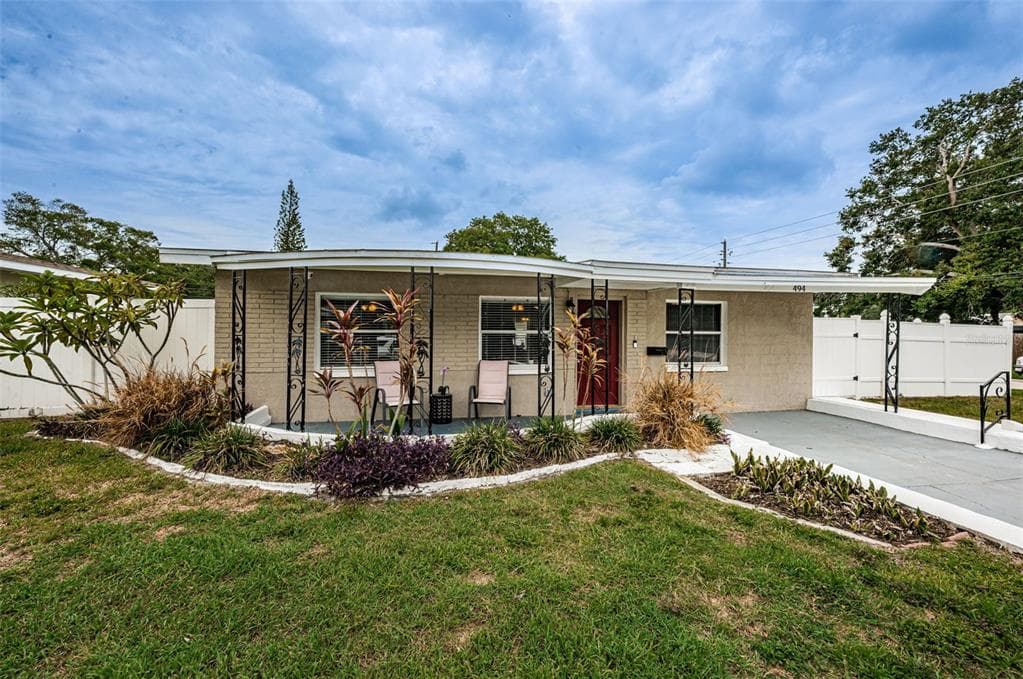 494 40TH AVENUE N ST PETERSBURG, FL 33703