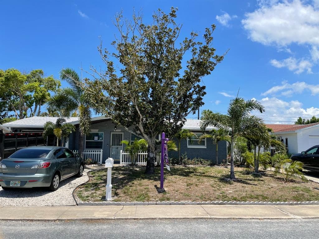 1460 CLASSIC DRIVE HOLIDAY, FL 34691