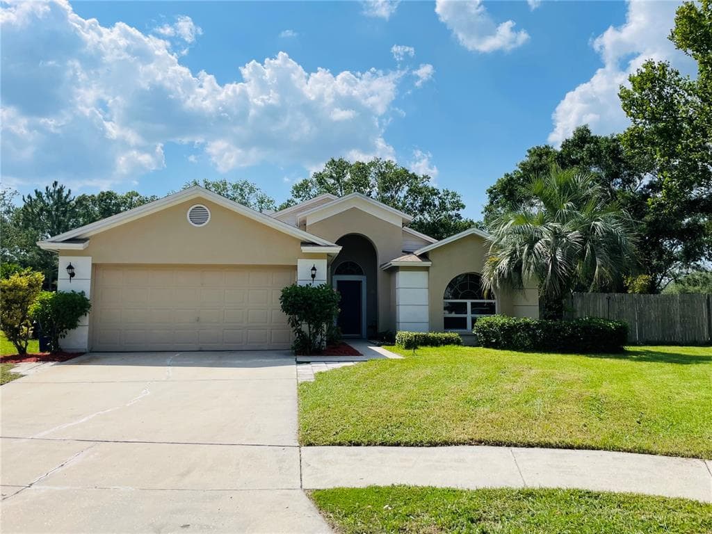 28427 SUNVALE PLACE WESLEY CHAPEL, FL 33543