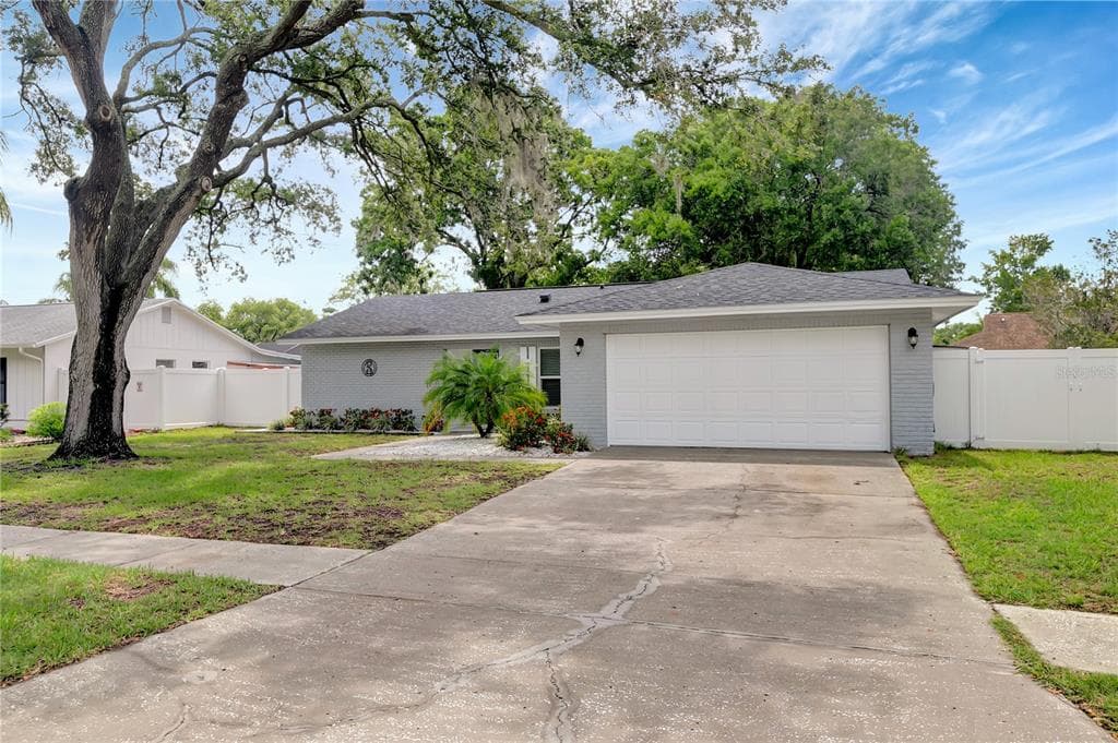 15907 CRYING WIND DRIVE TAMPA, FL 33624