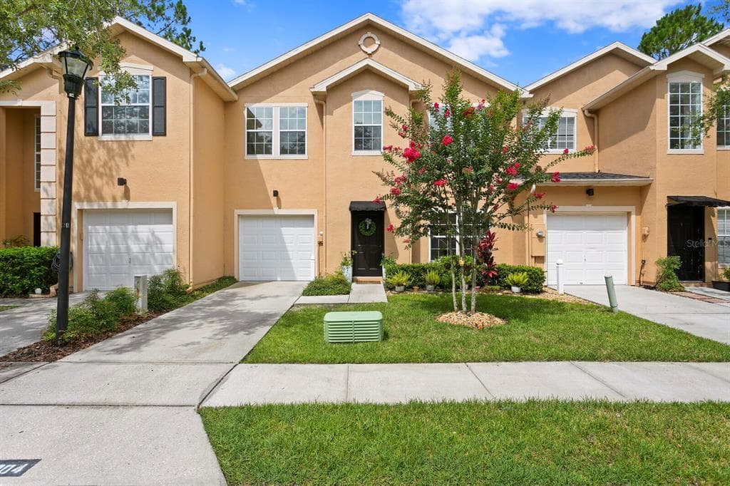16304 NEWBURY PALMS COURT TAMPA, FL 33647