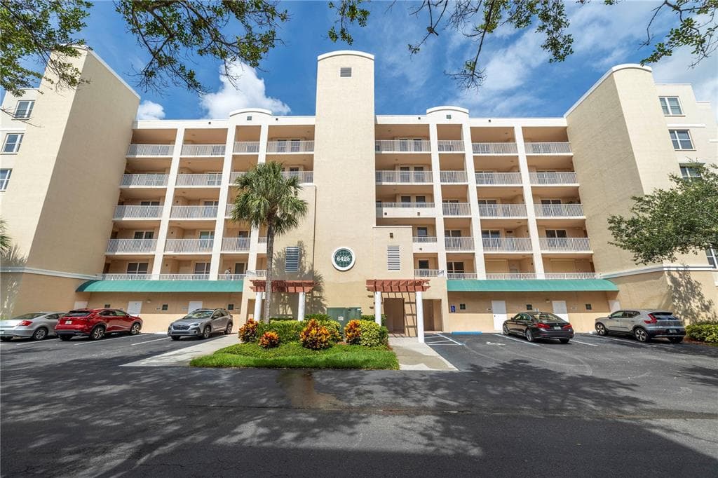 6425 SHORELINE DRIVE UNIT 10205 ST PETERSBURG, FL 33708