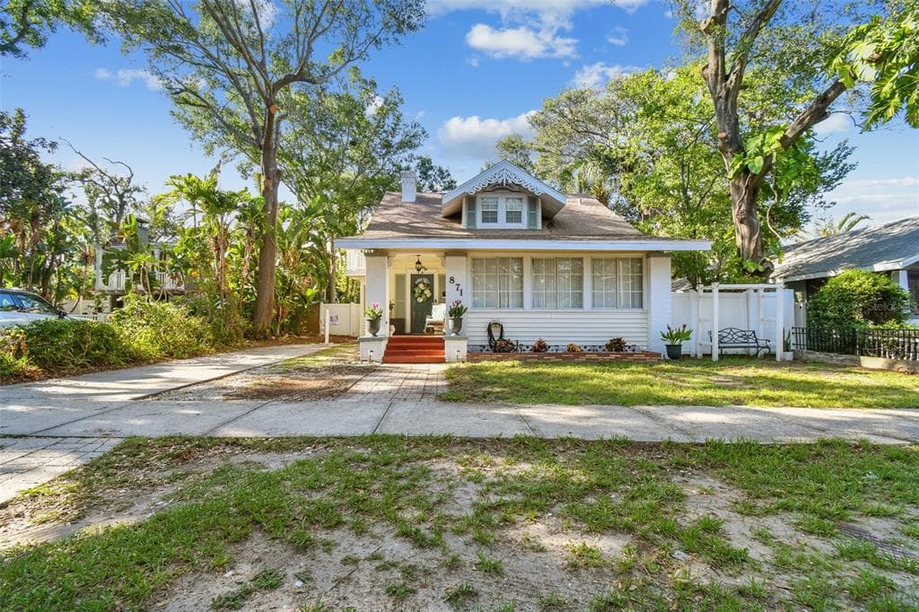 871 16TH AVENUE N ST PETERSBURG, FL 33704
