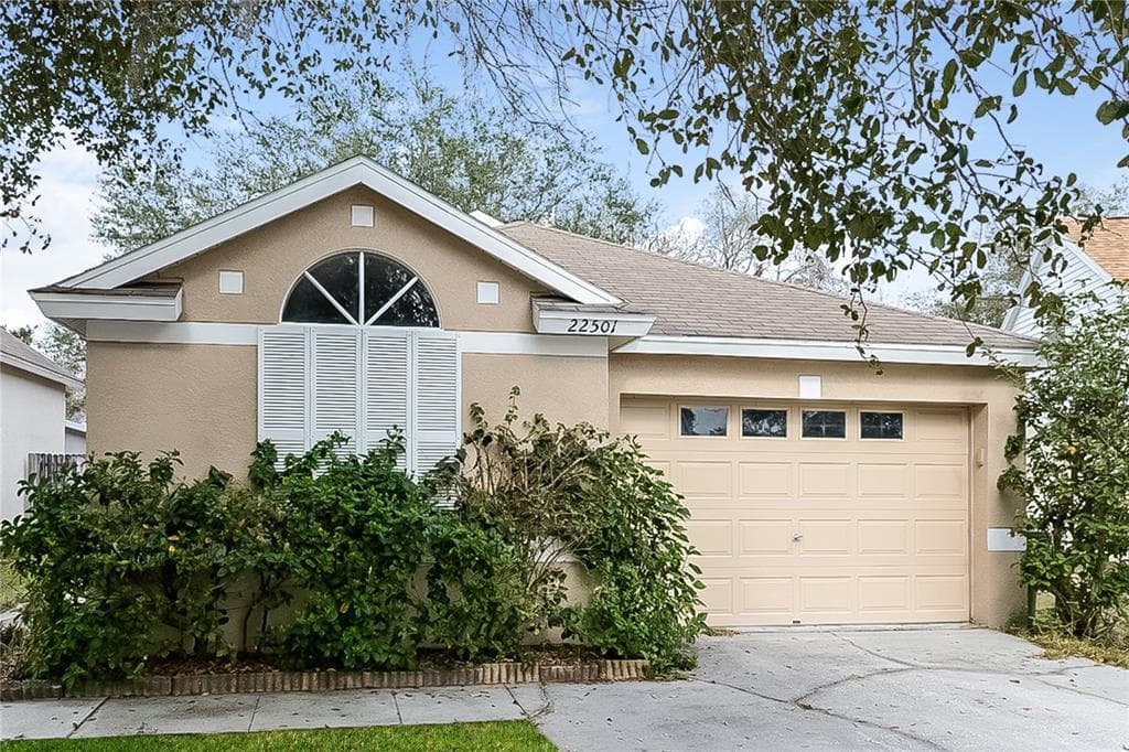 22501 CROWS NEST COURT LUTZ, FL 33549