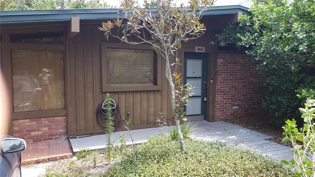 4805 W DRYAD STREET TAMPA, FL 33629