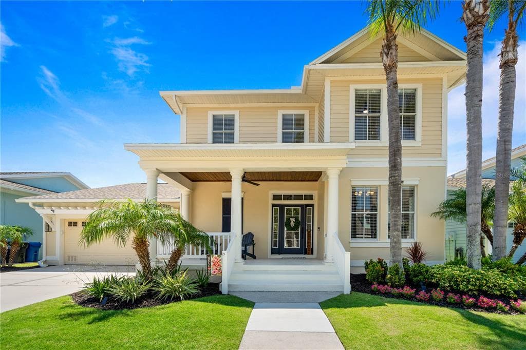 422 ISLEBAY DRIVE APOLLO BEACH, FL 33572