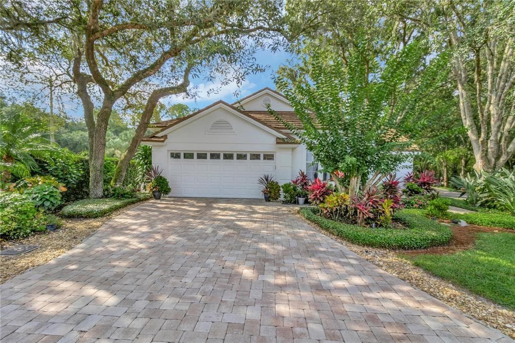 5204 GREEN FOREST COURT TAMPA, FL 33647