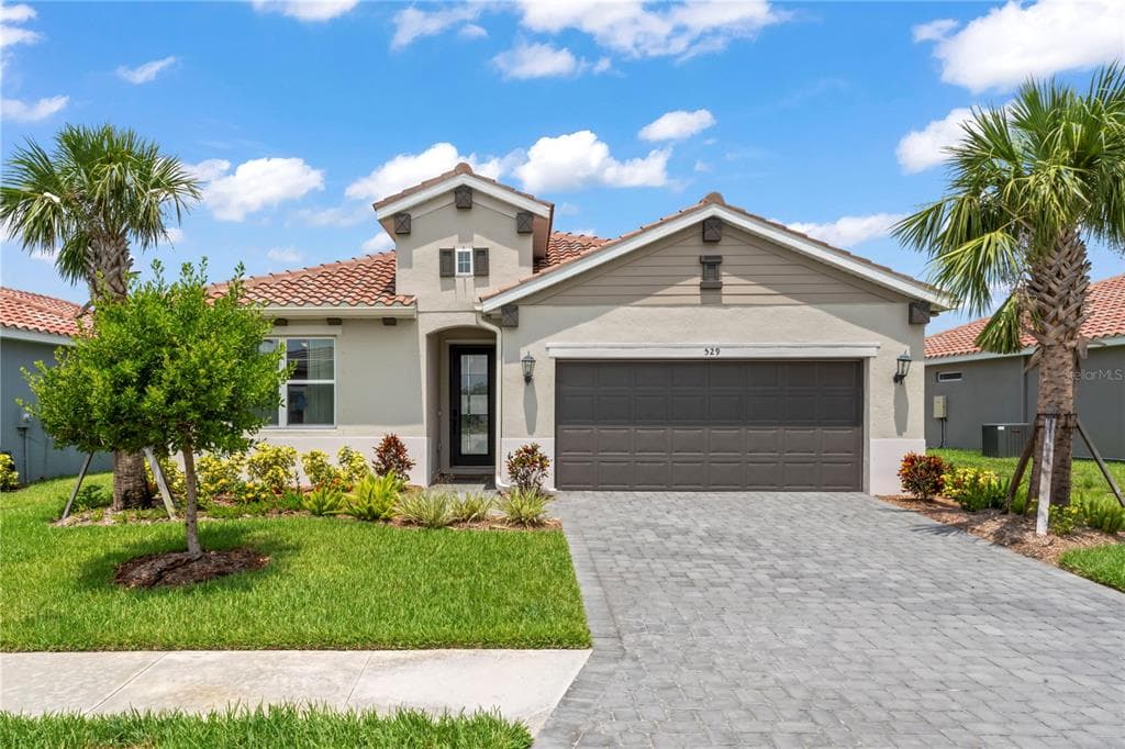 529 FIREBUSH DRIVE NOKOMIS, FL 34275