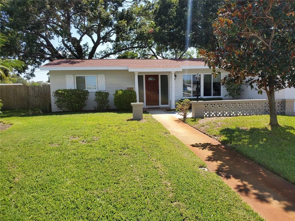 5964 32ND AVENUE N ST PETERSBURG, FL 33710