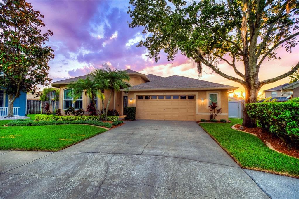 1033 JACOB WAY ODESSA, FL 33556