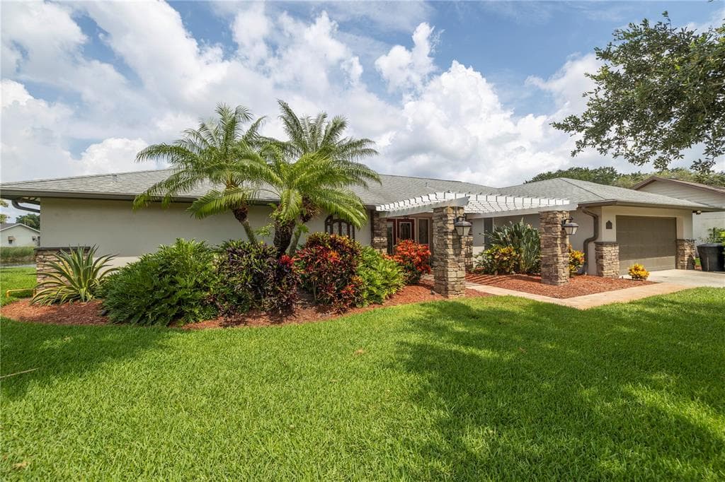 7219 15TH COURT NE ST PETERSBURG, FL 33702