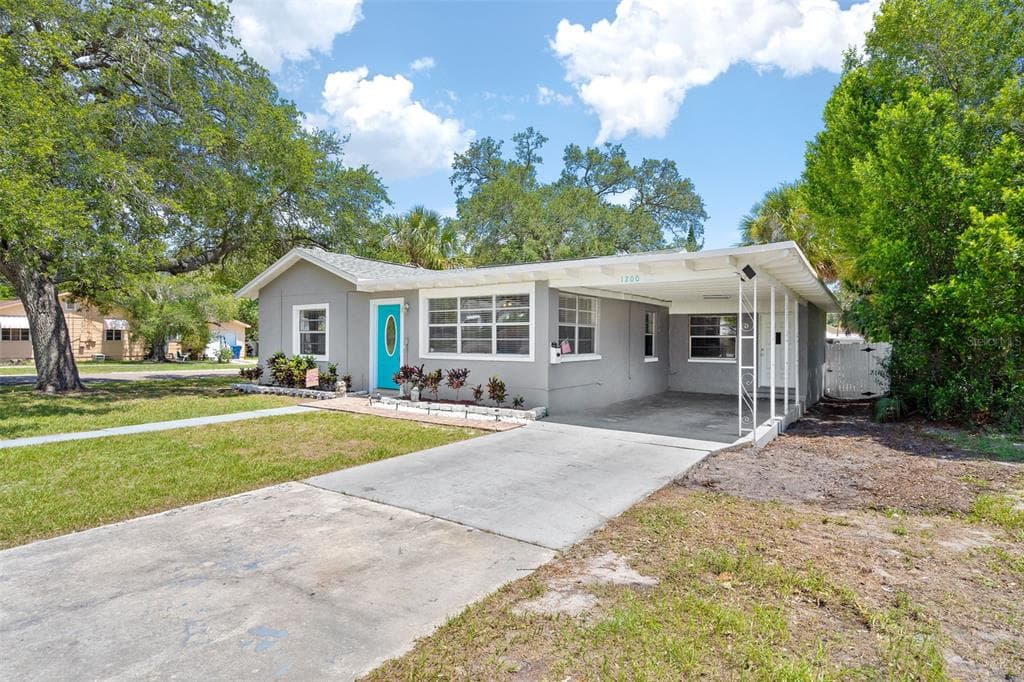 1200 26TH AVENUE S ST PETERSBURG, FL 33705