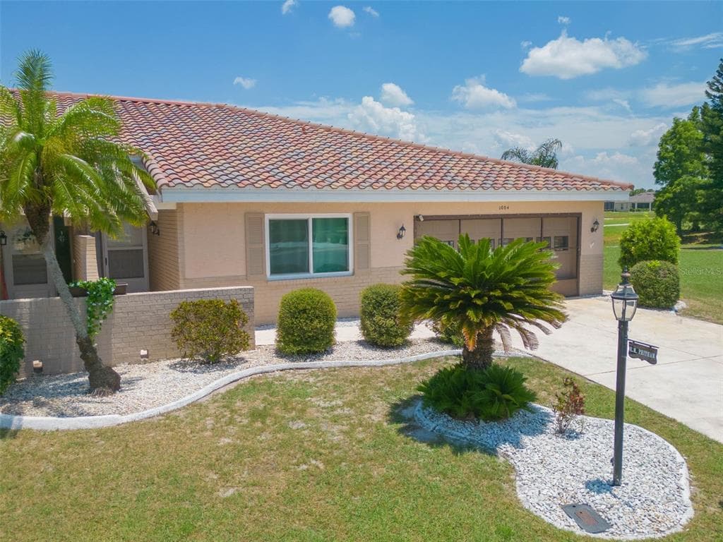 1004 ATHENS WAY SUN CITY CENTER, FL 33573