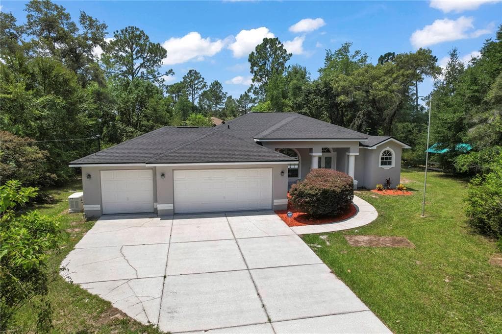 4135 JACARANDA CIRCLE BROOKSVILLE, FL 34604