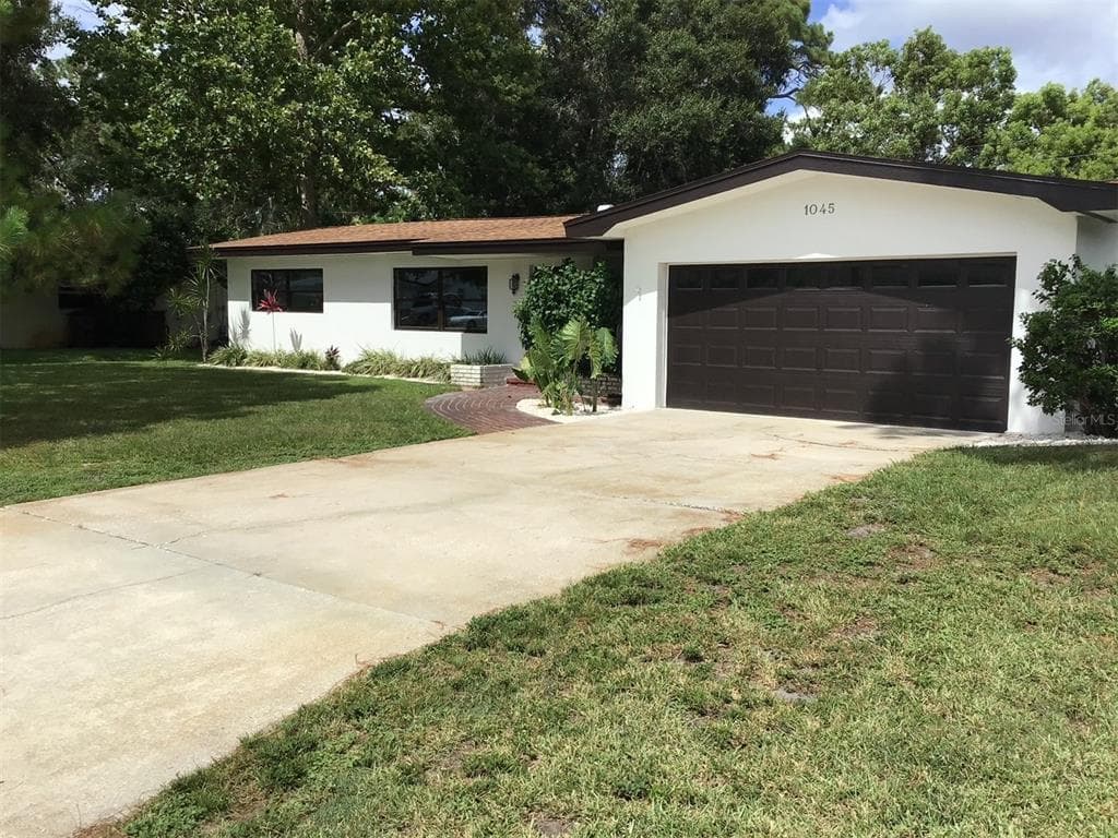 1045 PORTER DRIVE NW LARGO, FL, FL 33771