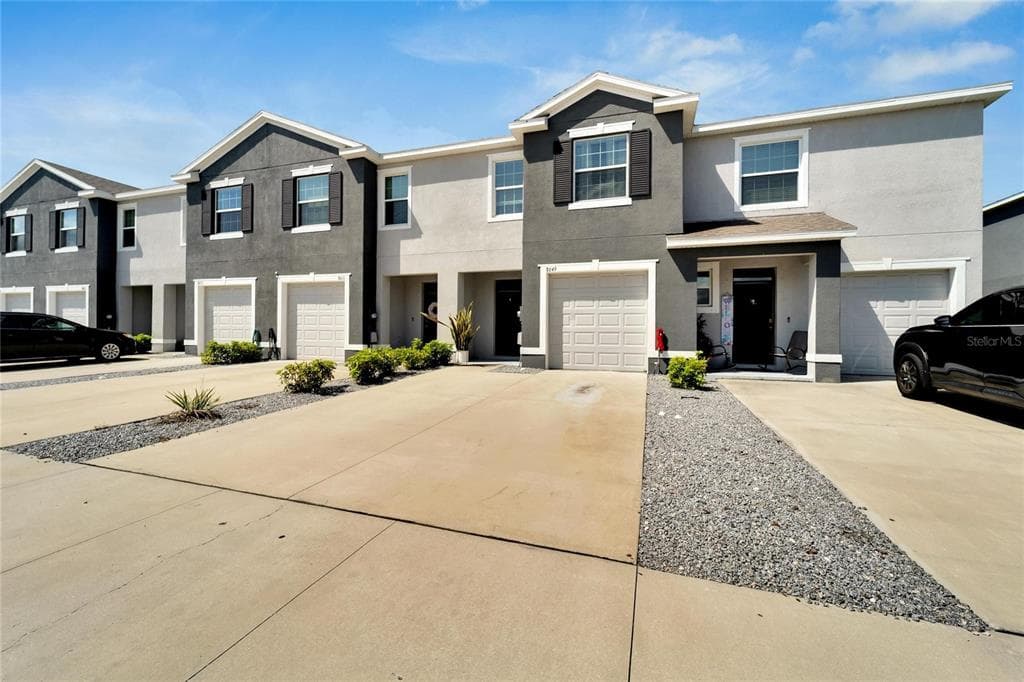 8649 FALLING BLUE PLACE RIVERVIEW, FL 33578