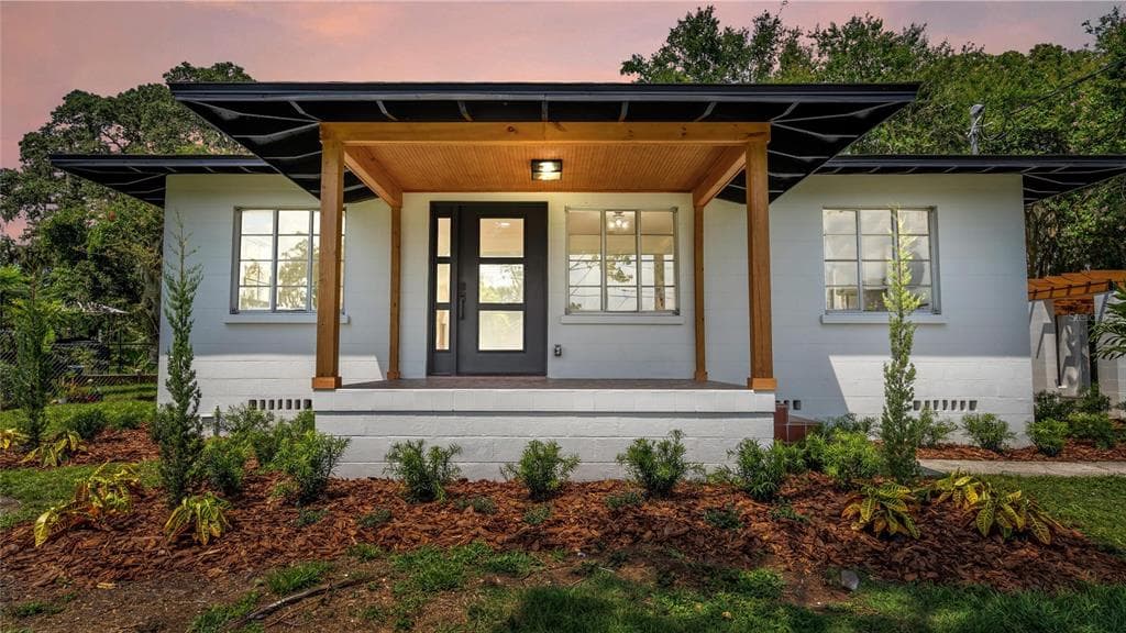 212 LAKE BONNY DRIVE E LAKELAND, FL 33801