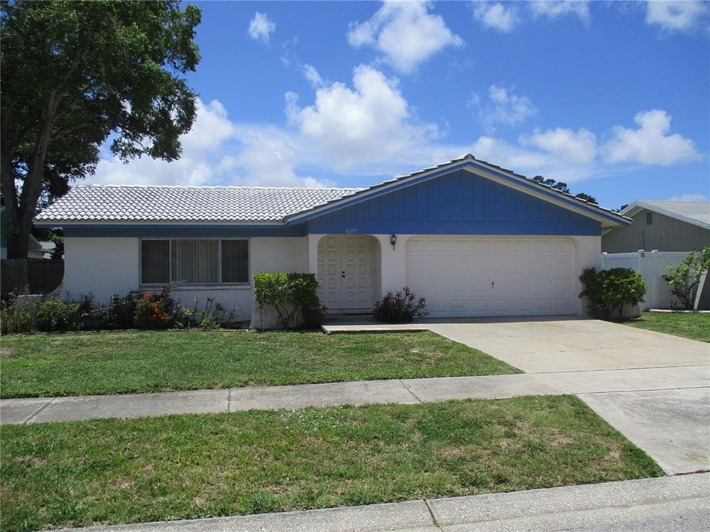 7680 DOVER COURT N ST PETERSBURG, FL 33709