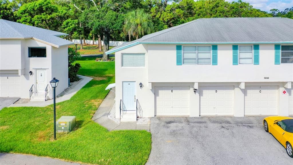 3246 40TH WAY S UNIT E ST PETERSBURG, FL 33711