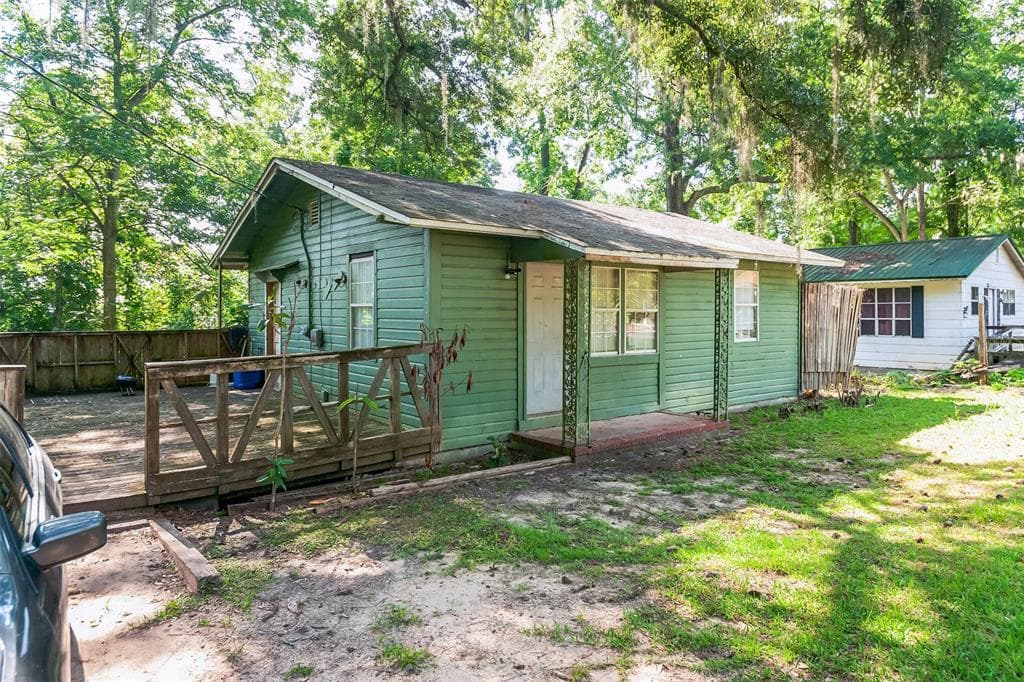239 BRADLEY STREET QUINCY, FL 32351