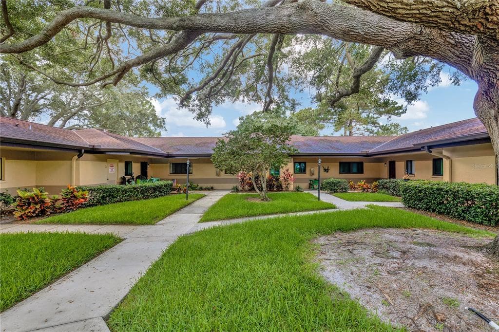 2677 SABAL SPRINGS CIRCLE UNIT D103 CLEARWATER, FL 33761