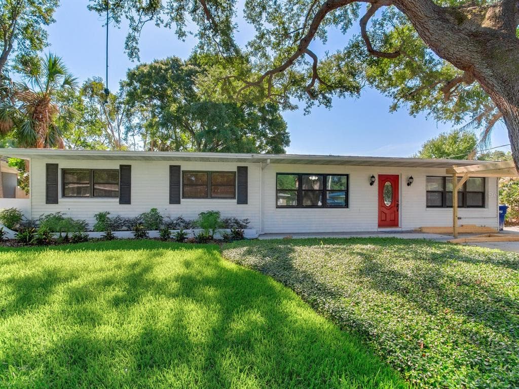 4526 S CLARK AVENUE TAMPA, FL 33611