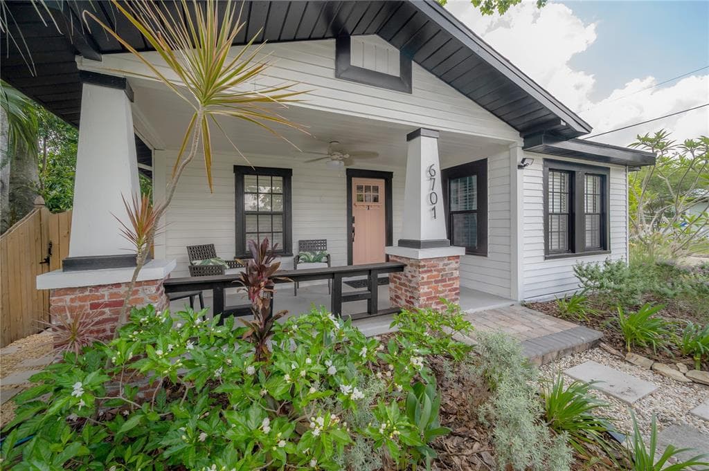 6701 N BRANCH AVENUE TAMPA, FL 33604