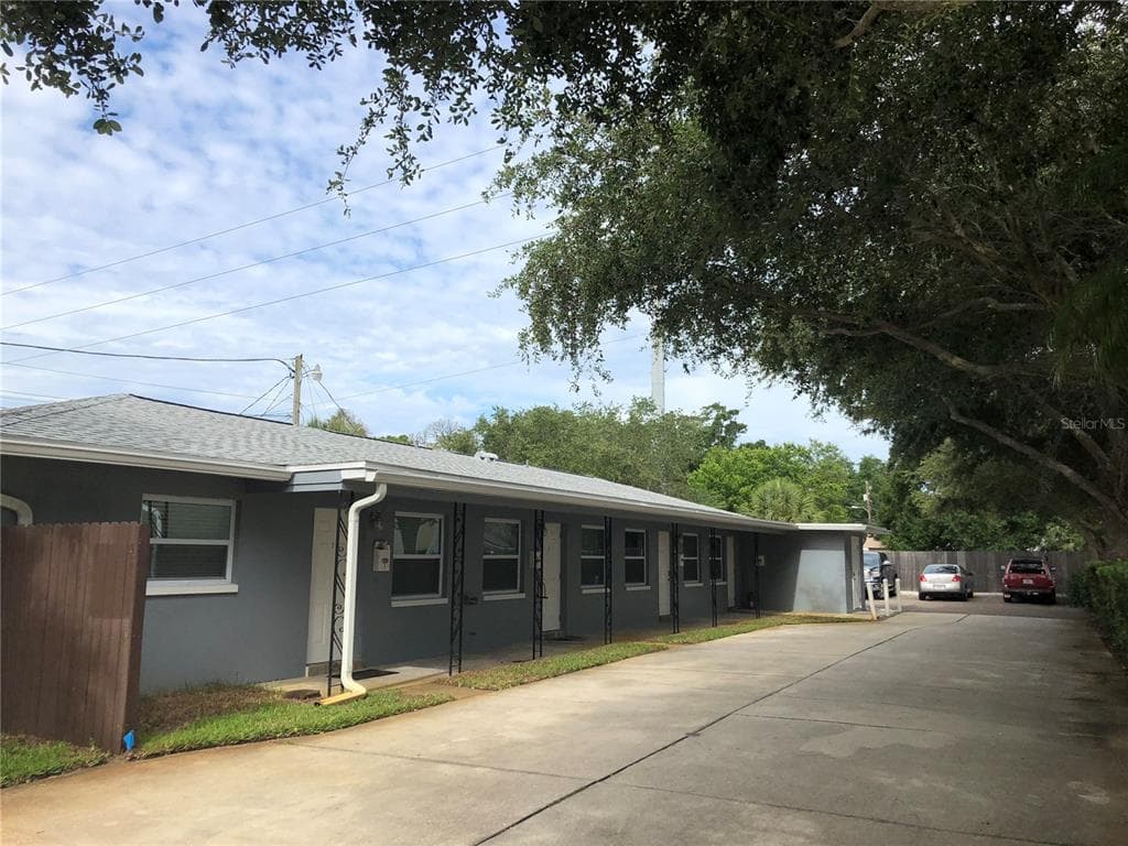 520 70TH STREET N UNIT 1 ST PETERSBURG, FL 33710