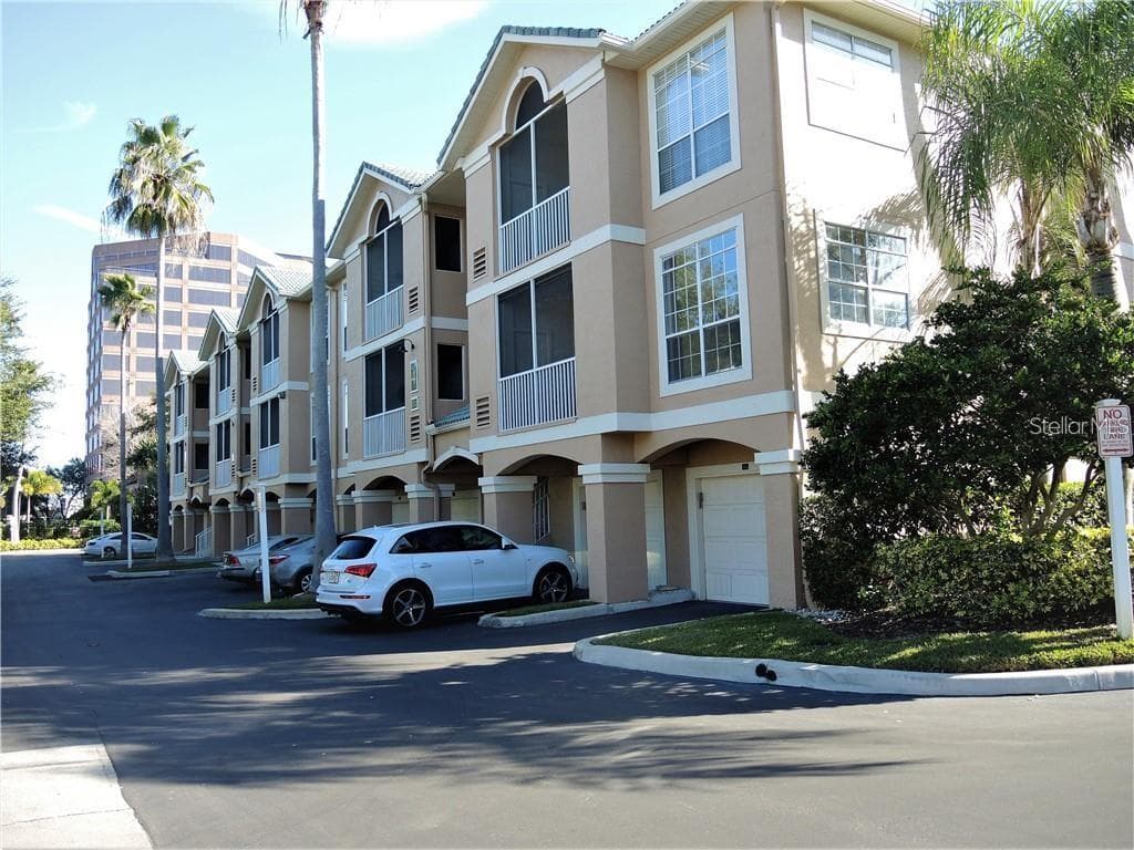 4309 BAY CLUB CIRCLE UNIT 4309 TAMPA, FL 33607