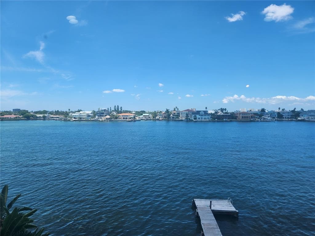 511 55TH AVENUE ST PETE BEACH, FL 33706