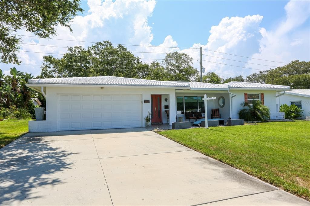 8803 140TH WAY SEMINOLE, FL 33776