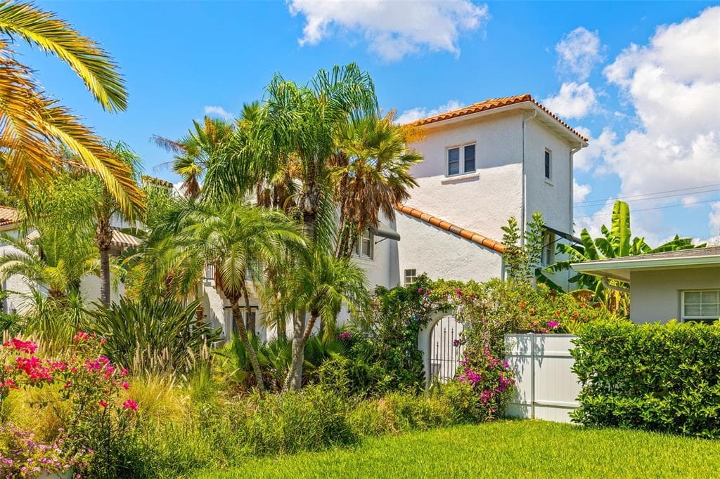 53 ALBEMARLE AVENUE