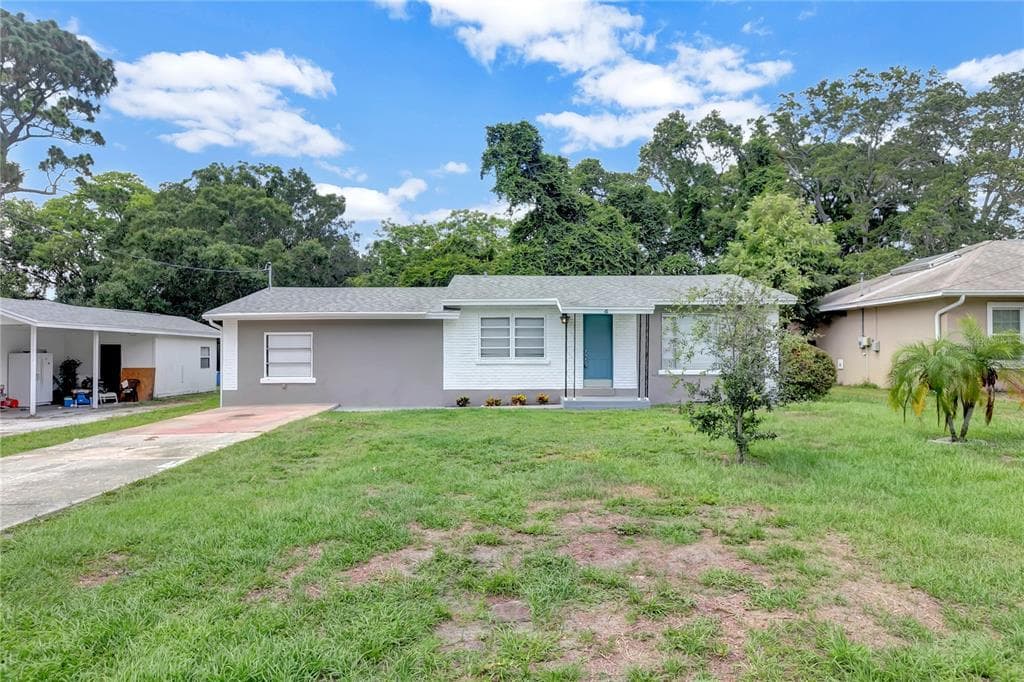 4 BELLE MEADE CIRCLE LARGO, FL 33770
